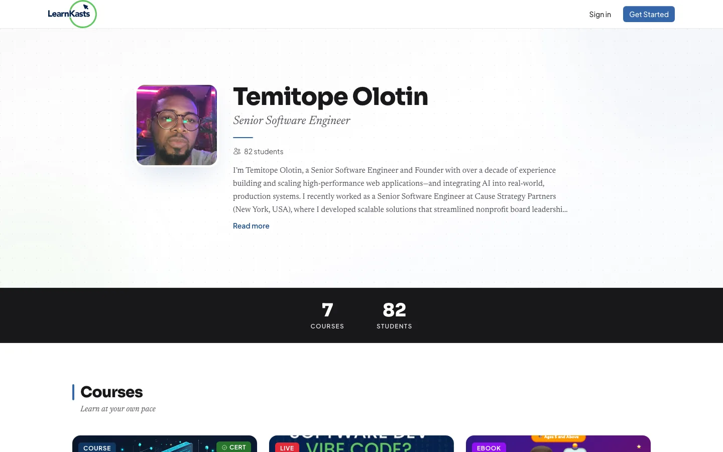 A LearnKasts educator storefront showing the educator profile, course count, learner count and published courses